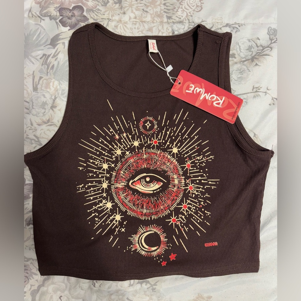 Cropped Graphic Tank Top